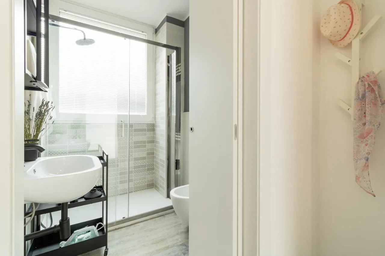 Navigli - Chic And Sophisticated Home In Milano Appartamento