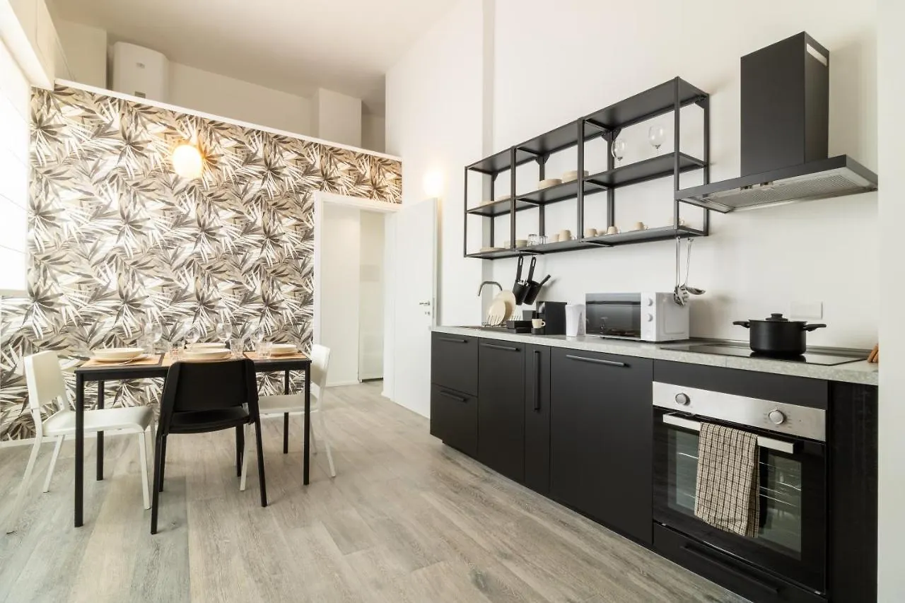 Navigli - Chic And Sophisticated Home In Milano Appartamento