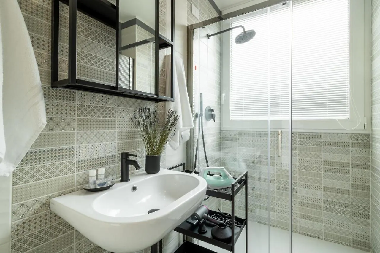 Navigli - Chic And Sophisticated Home In Milano